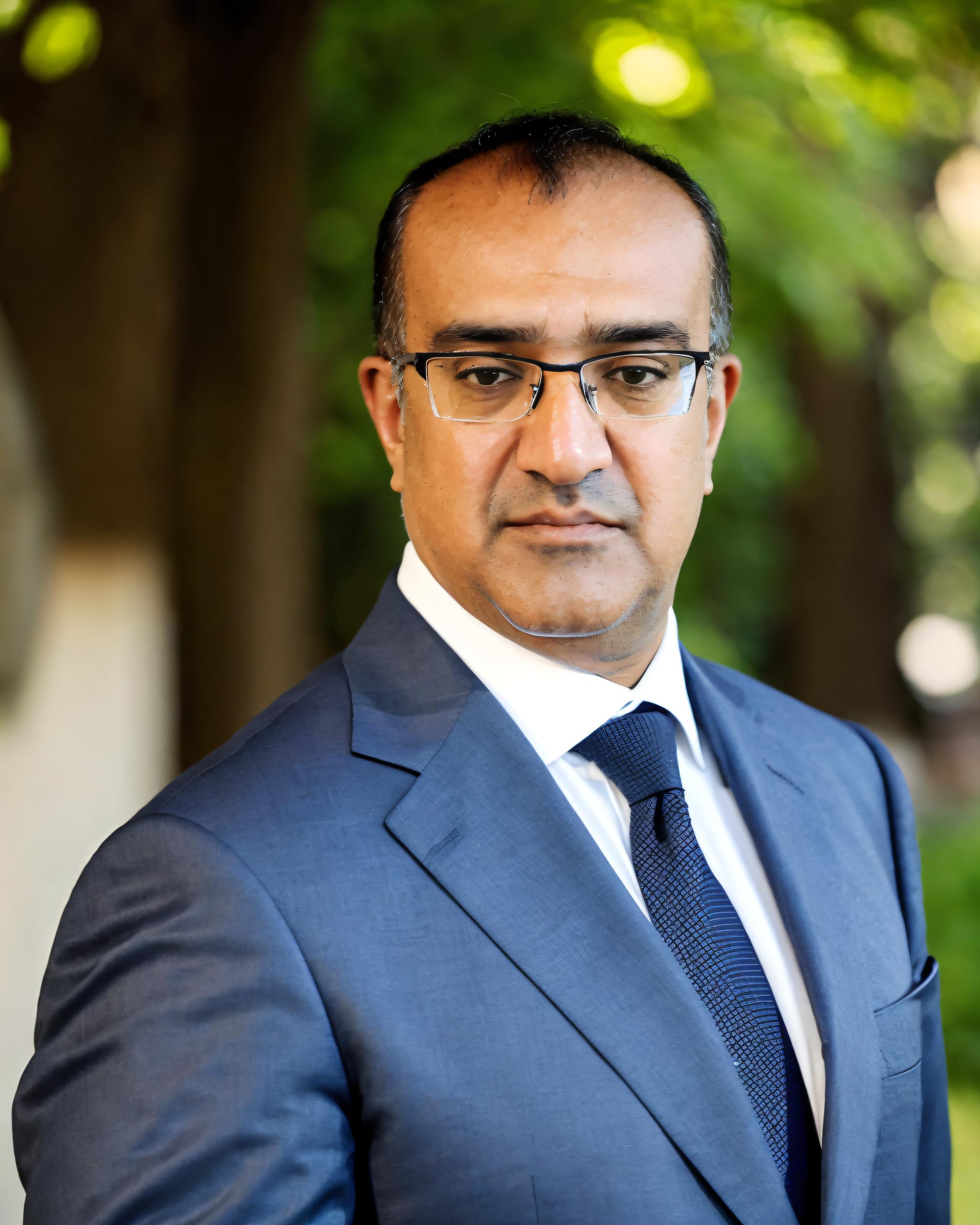 Haroon Qayum adds his expertise to award winning Roche Legal team 1